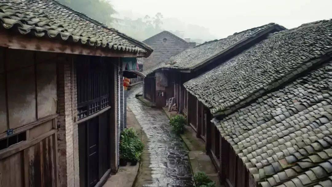 自治区住房资金中心党支部召开党小组会开展谈心谈话
