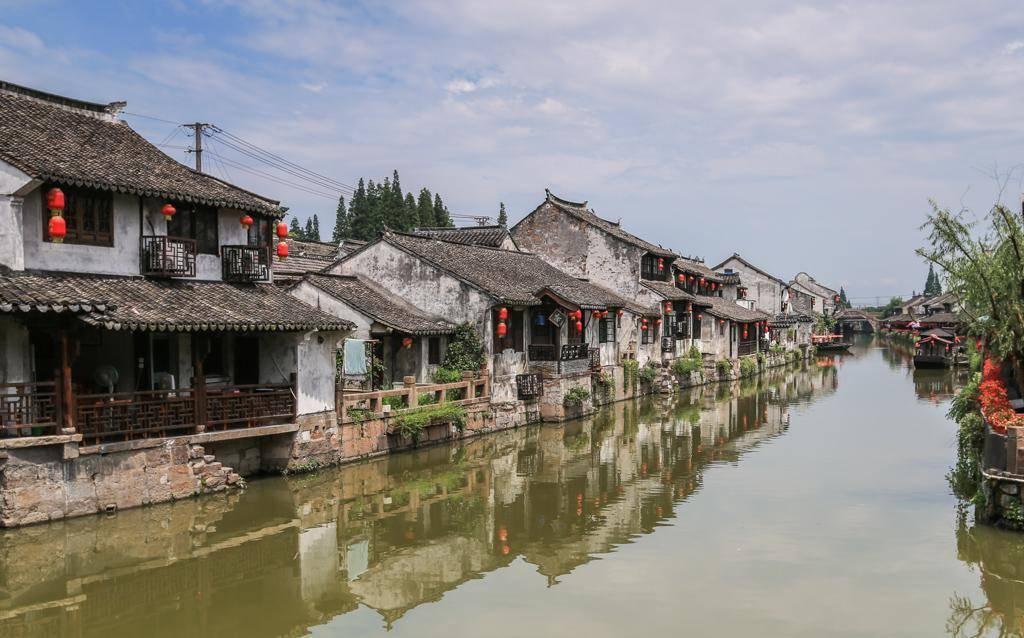 为什么感觉每个地方的天空都不一样高?-有问必答平台